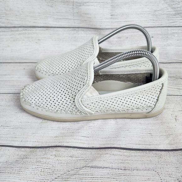 Minnetonka Pacific Loafer Slip On White Perforated Leather Shoes Women's Sz 7.5 - Picture 7 of 10